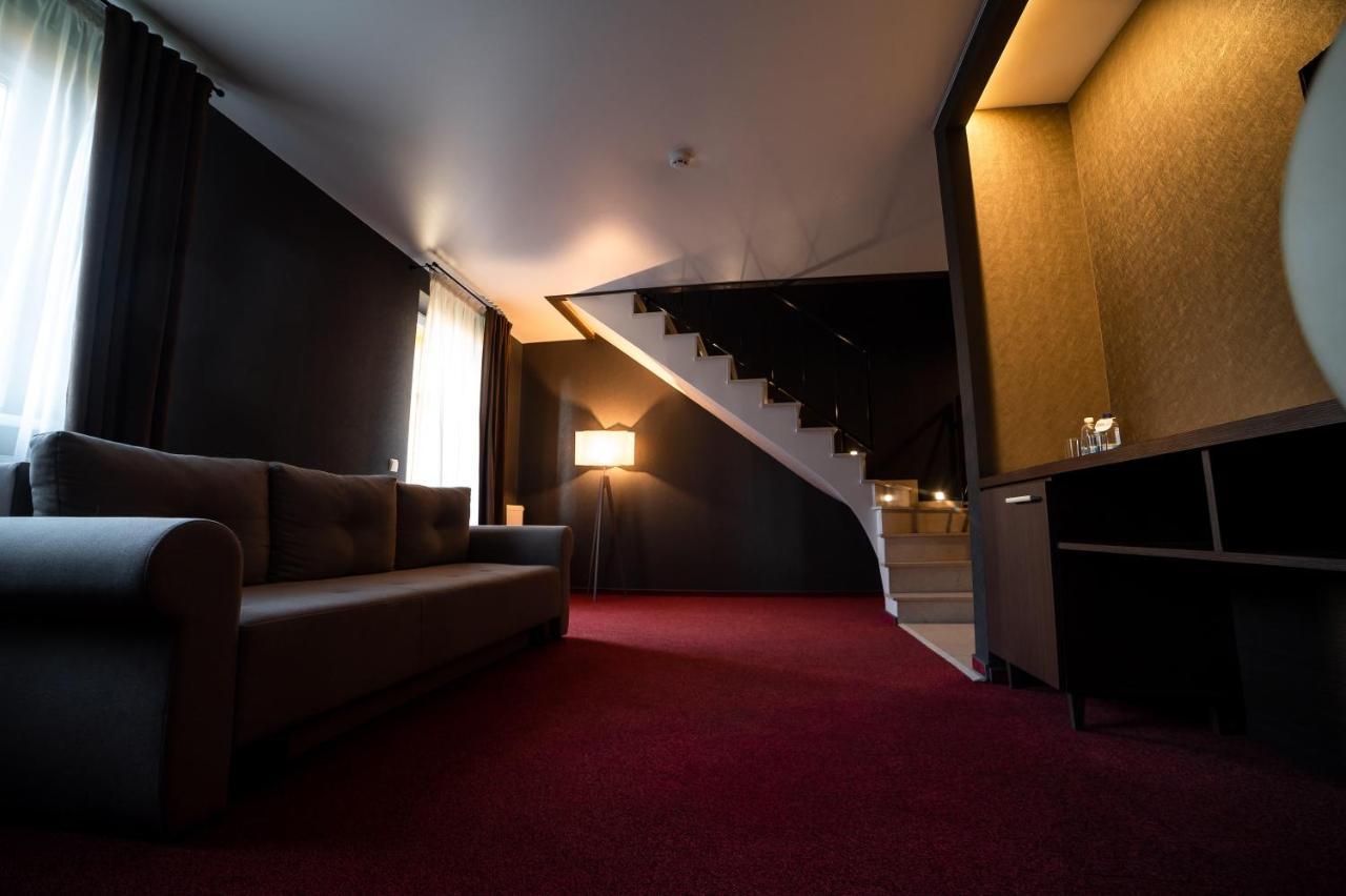 Sribni Leleky Hotel & Spa Lutsʼk Exterior foto
