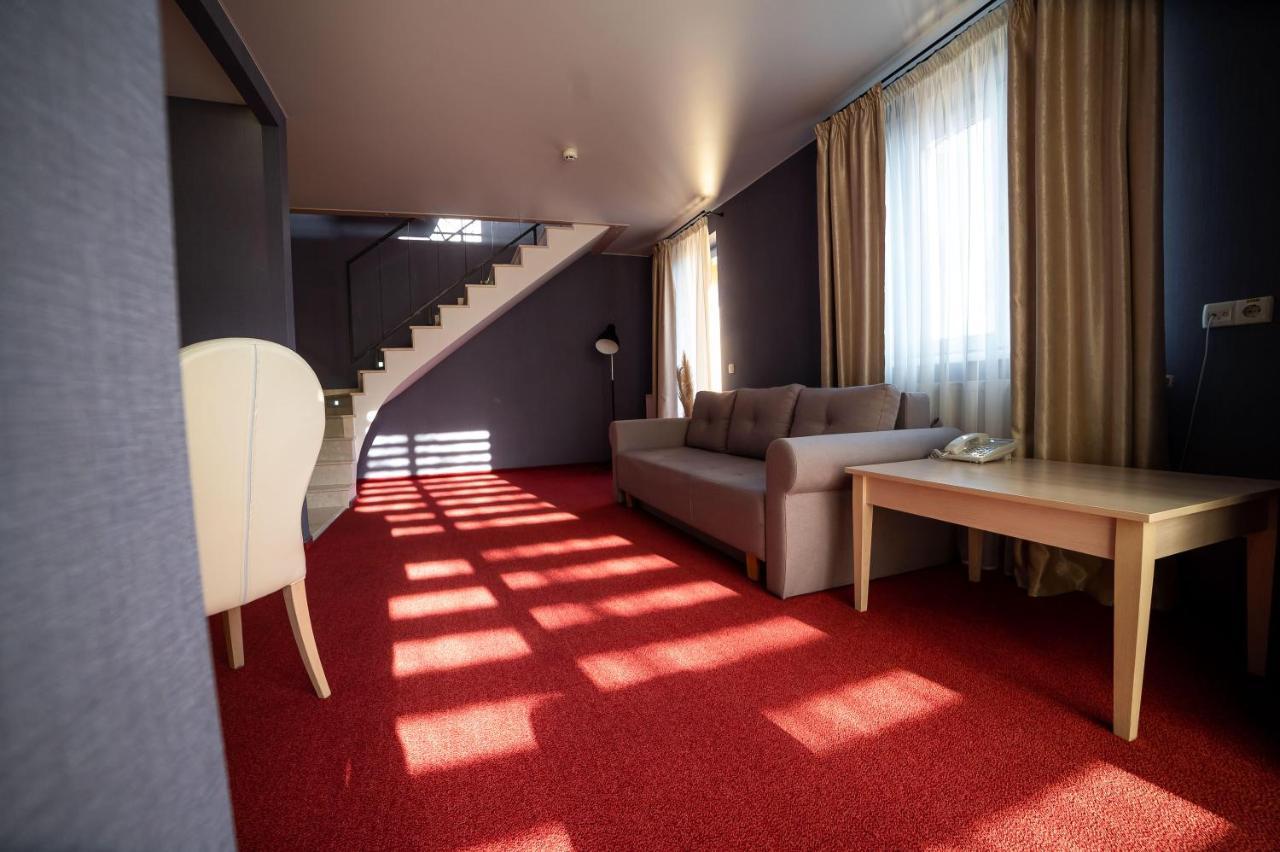 Sribni Leleky Hotel & Spa Lutsʼk Exterior foto